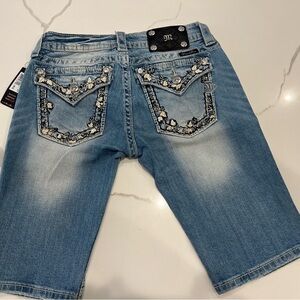 Miss Me Jean shorts, size 27 NWT